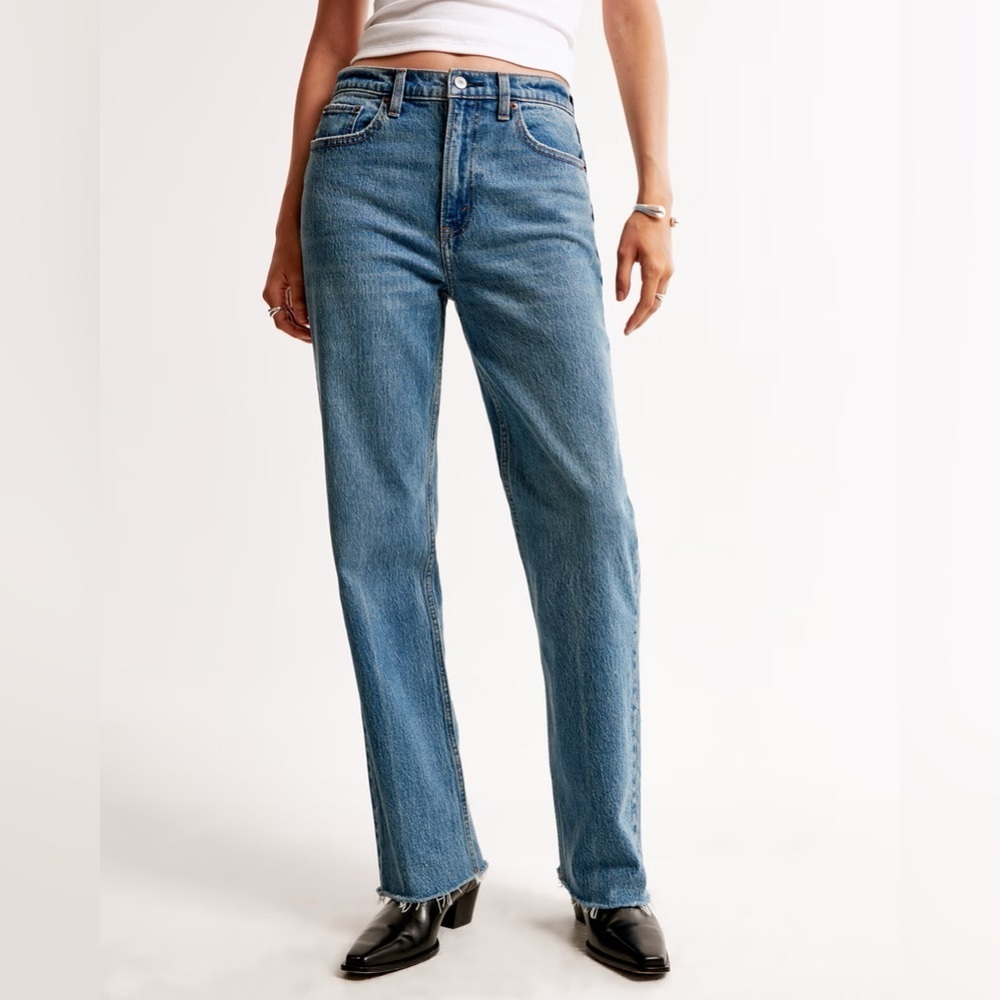 Abercrombie & Fitch The Vintage Straight High Rise Medium Raw Hem Women’s 34/18